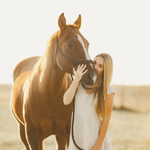 Meet your Posher, Carly